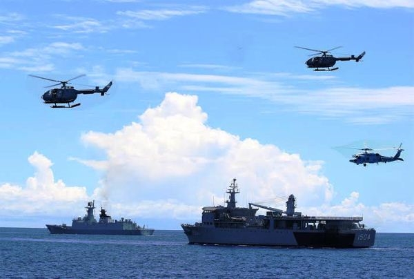 Các loại máy bay tham gia biểu diễn tại Lễ duyệt binh tàu.