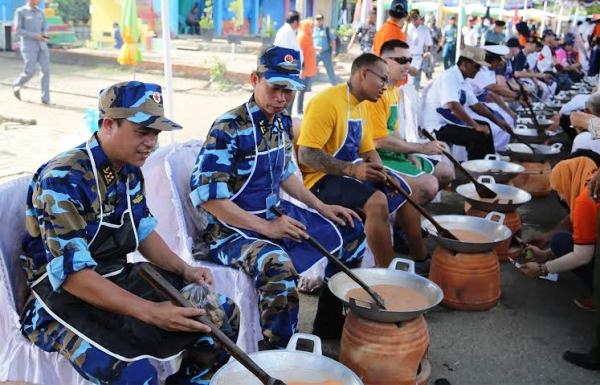 Hải quân Việt Nam thi đầu bếp Hải quân tại thành phố cảng Padang.