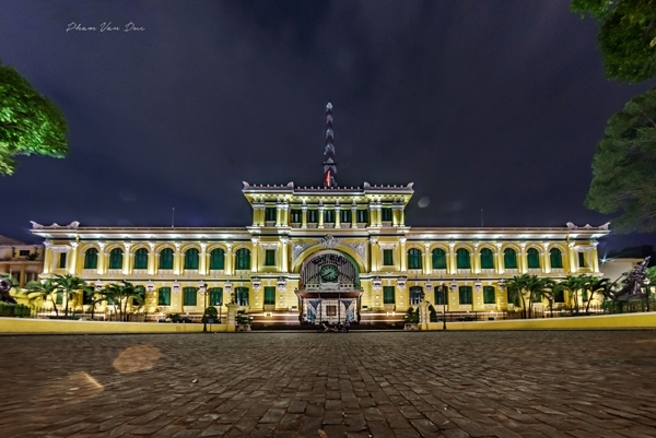 Bưu điện trung tâm thành phố.