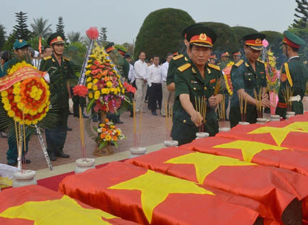 An táng nhiều hài cốt liệt sĩ tìm thấy tại Hội An