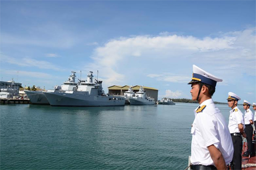 Tàu 381 tới Bru-nây, chuẩn bị tham gia diễn tập an ninh hàng hải
