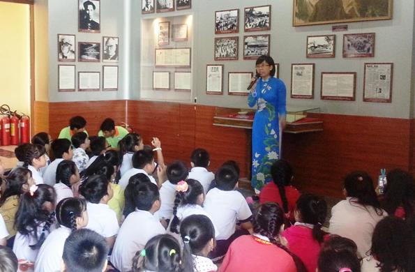 Ở Bảo tàng Hồ Chí Minh
