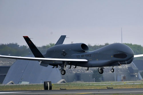 Bay thử nghiệm “Đại bàng không trung” RQ-4 nâng cấp