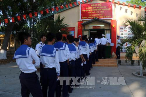  Tổ chức bầu cử sớm cho cán bộ, chiến sĩ trên các Nhà giàn DK1 
