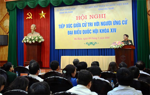 Đại tướng Ngô Xuân Lịch tiếp xúc cử tri tại Hà Nam