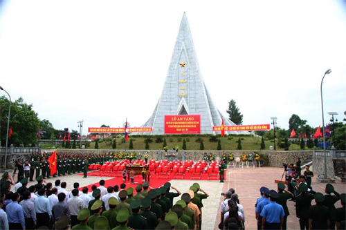 Nghệ An tổ chức lễ truy điệu và an táng 66 hài cốt liệt sĩ
