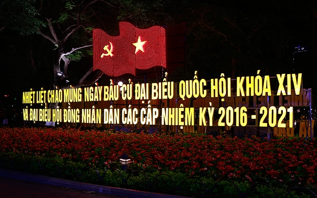 Bờ Hồ...