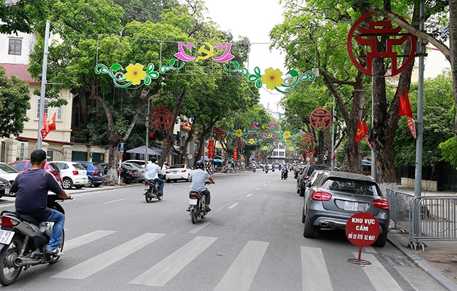 ...đường Quang Trung...