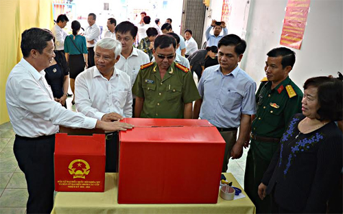 Đoàn giám sát của Ủy ban Thường vụ Quốc hội kiểm tra công tác bầu cử tại TP Cần Thơ