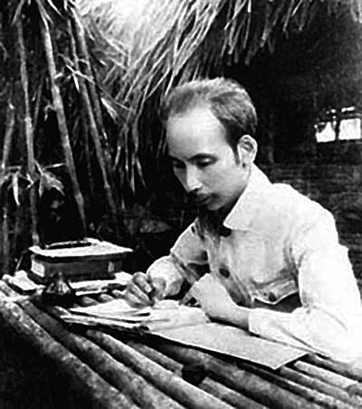 Tháng Năm nhớ Bác...