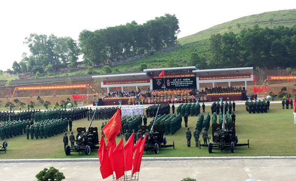 Lữ đoàn Phòng không 241 đón nhận Huân chương Bảo vệ Tổ quốc hạng Ba