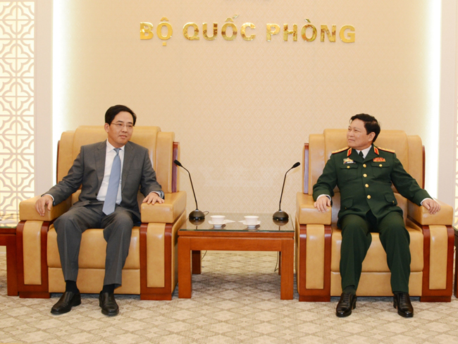 Đại tướng Ngô Xuân Lịch tiếp Đại sứ Trung Quốc, In-đô-nê-xi-a, Pháp và Hoa Kỳ