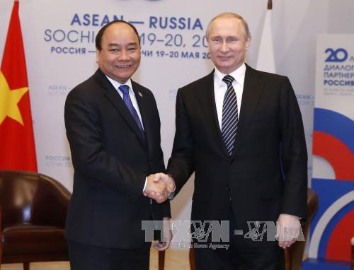 Thủ tướng Nguyễn Xuân Phúc hội kiến Tổng thống Nga V.Pu-tin