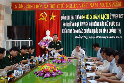 Đại tướng Ngô Xuân Lịch kiểm tra công tác bầu cử tại Quảng Trị và Thừa Thiên-Huế