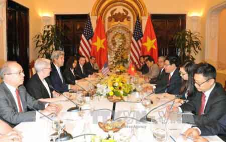 Phó thủ tướng, Bộ trưởng Ngoại giao Phạm Bình Minh hội đàm với Ngoại trưởng Hoa Kỳ John Kerry 