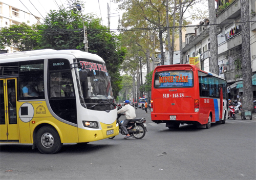 Cần chấn chỉnh nạn “xe dù, bến cóc”      