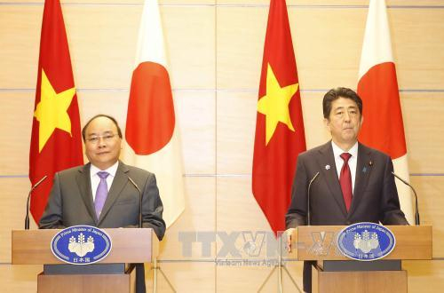 Thủ tướng Nguyễn Xuân Phúc và Thủ tướng Nhật Bản Shinzo Abe chủ trì hội đàm và họp báo chung 
