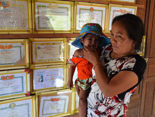 Người cán bộ gương mẫu, “bà tiên” giữa đời thường
