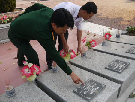 Tri ân các liệt sĩ và tiếp tục đi tìm đồng đội