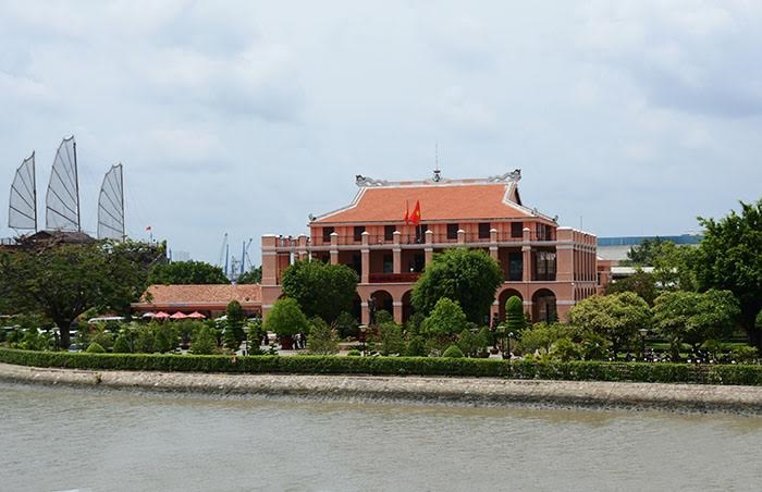 Bến Nhà Rồng- Bảo tàng Hồ Chí Minh, Chi nhánh TP Hồ Chí Minh - công trình lịch sử, văn hóa, điểm đến lý tưởng giáo dục truyền thống, nhân lên niềm tôn kính Bác.