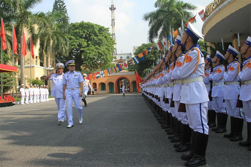 Tư lệnh Hải quân Hoàng gia Thái Lan thăm Hải quân nhân dân Việt Nam
