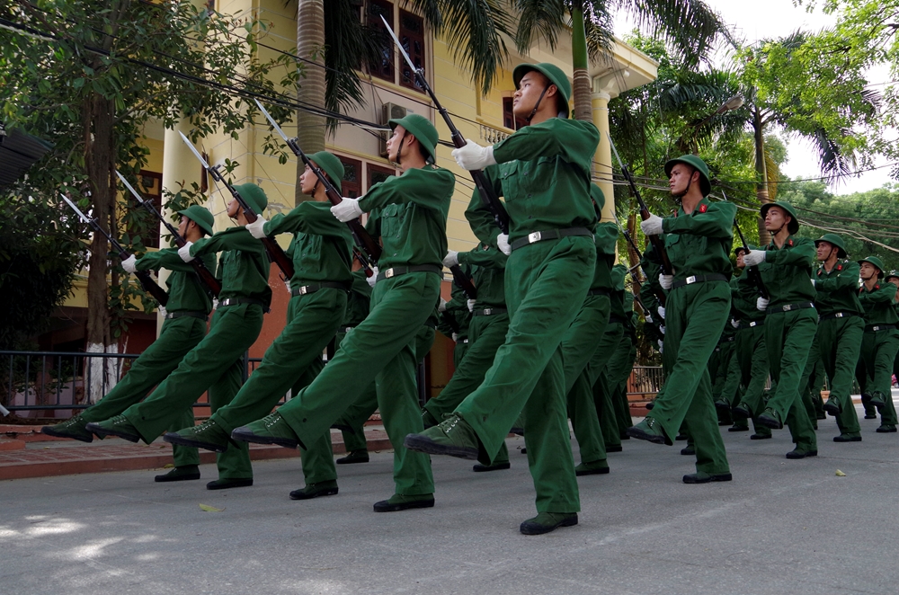 Trung bình mỗi năm, Đoàn nghi lễ quân đội phục vụ đón tiếp nhiều nguyên thủ quốc gia và các đoàn khách quốc tế đến thăm Việt Nam. Đây là nhiệm vụ mà cán bộ, chiến sĩ Đoàn Nghi lễ quân đội rất tự hào.