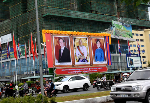 Tượng đài của tình hữu nghị
