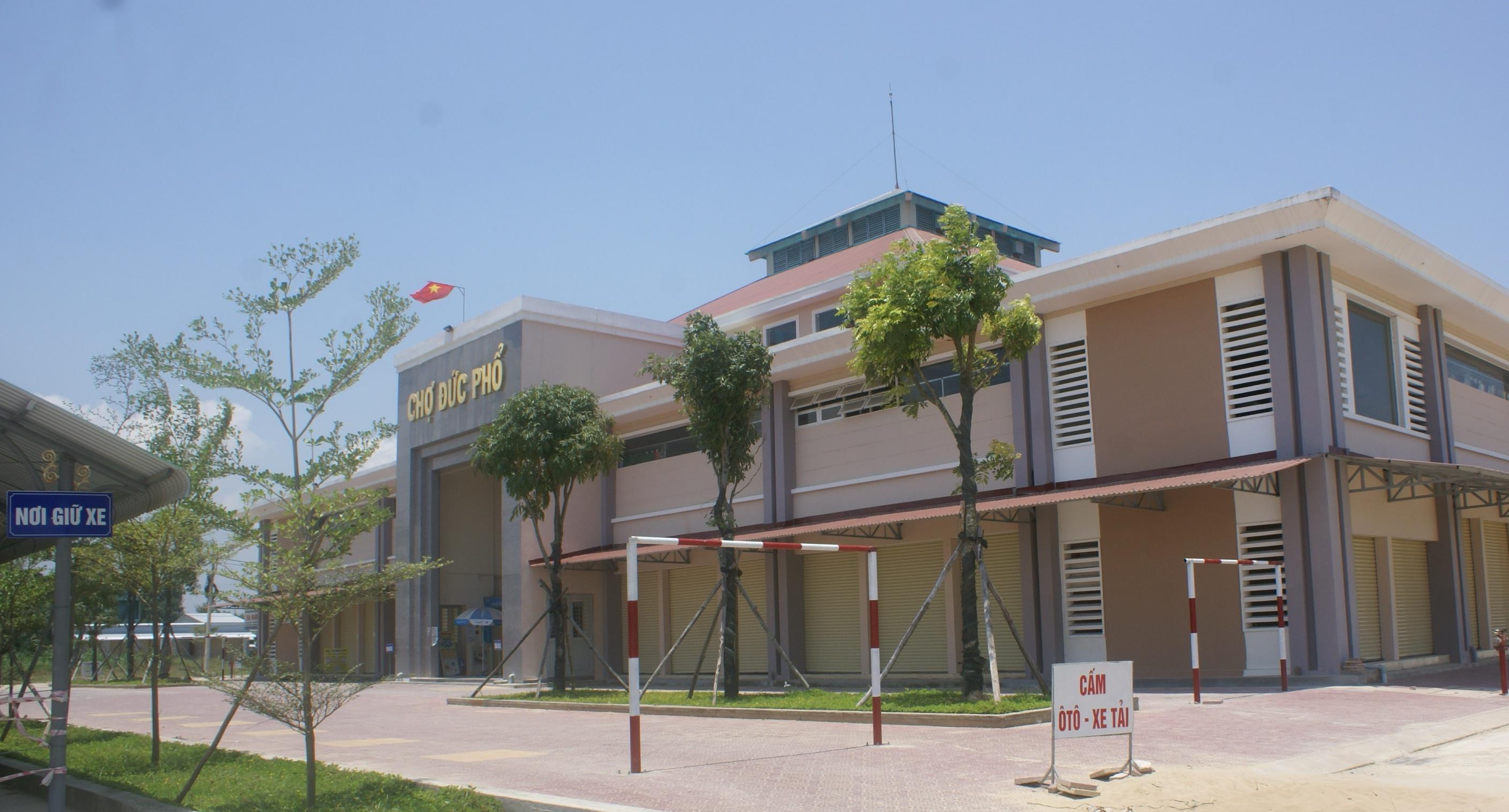 Nhiều chợ bị bỏ hoang: Trách nhiệm thuộc về ai?