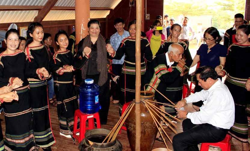 Triển khai thực hiện Nghị quyết Đại hội XII của Đảng ở Đắc Lắc