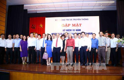 Thủ tướng Nguyễn Xuân Phúc: Báo chí cần liên tục đổi mới, sáng tạo đáp ứng yêu cầu và đòi hỏi của nhân dân
