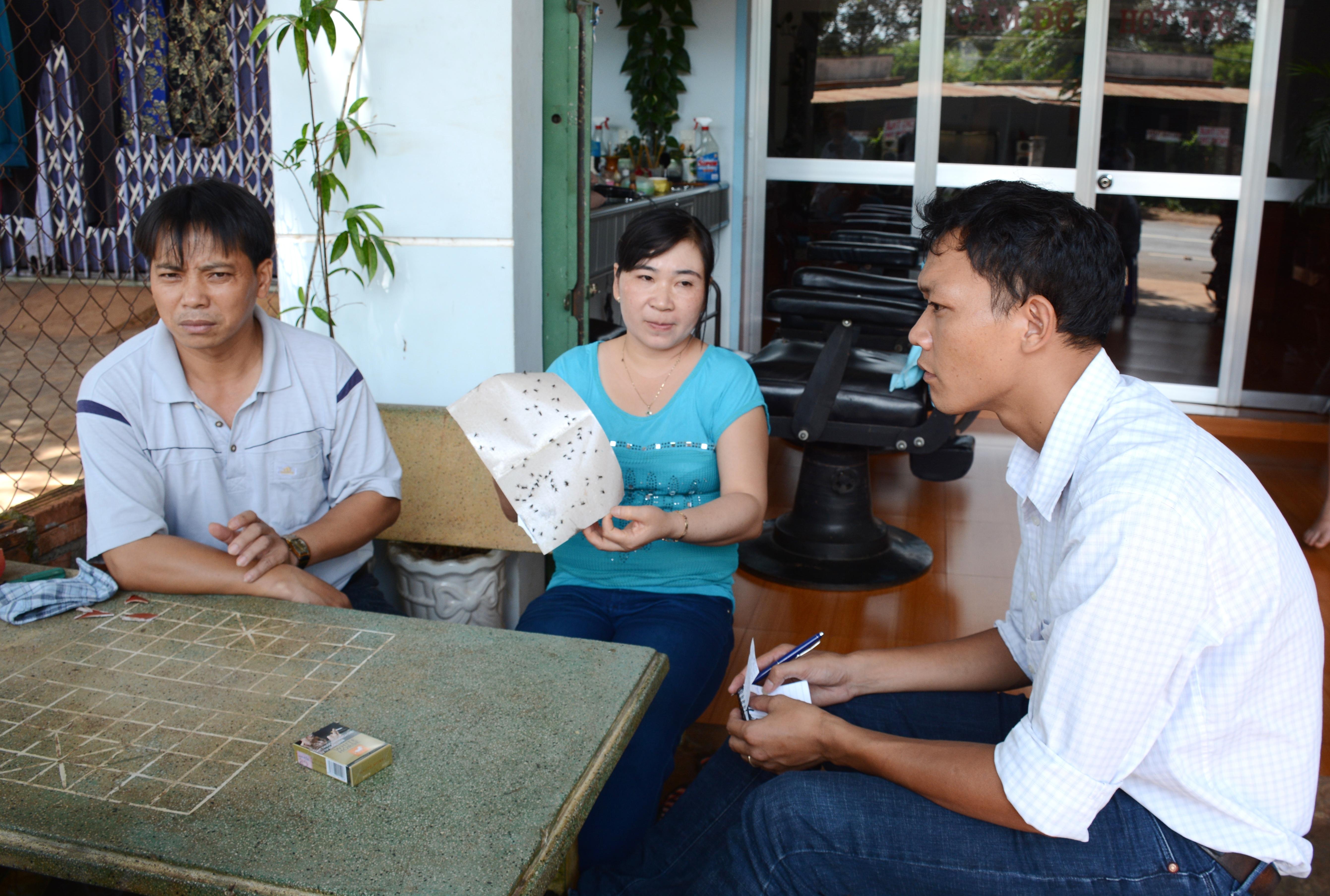 Xã Cư Suê (huyện Cư M’gar, tỉnh Đắc Lắc): Bao giờ hết cảnh “sống chung” với... ruồi?