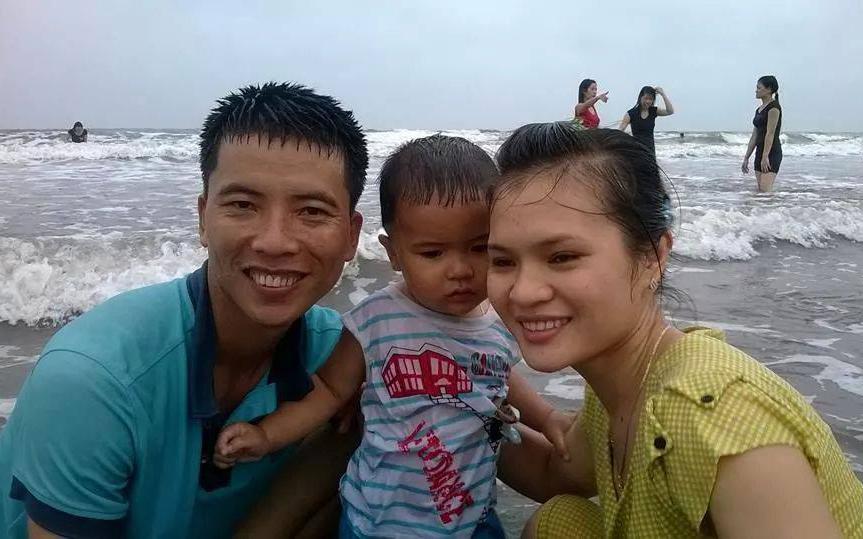 Nên duyên nhờ... làm “em-xi”