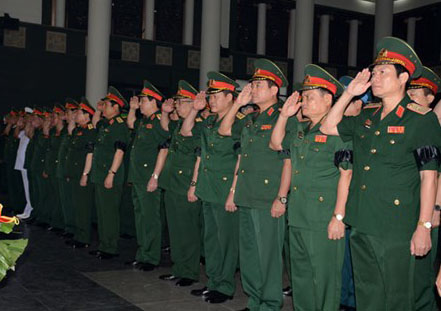 Tổ chức trọng thể tang lễ 9 liệt sĩ hy sinh trong khi thực hiện nhiệm vụ bay tìm kiếm cứu nạn