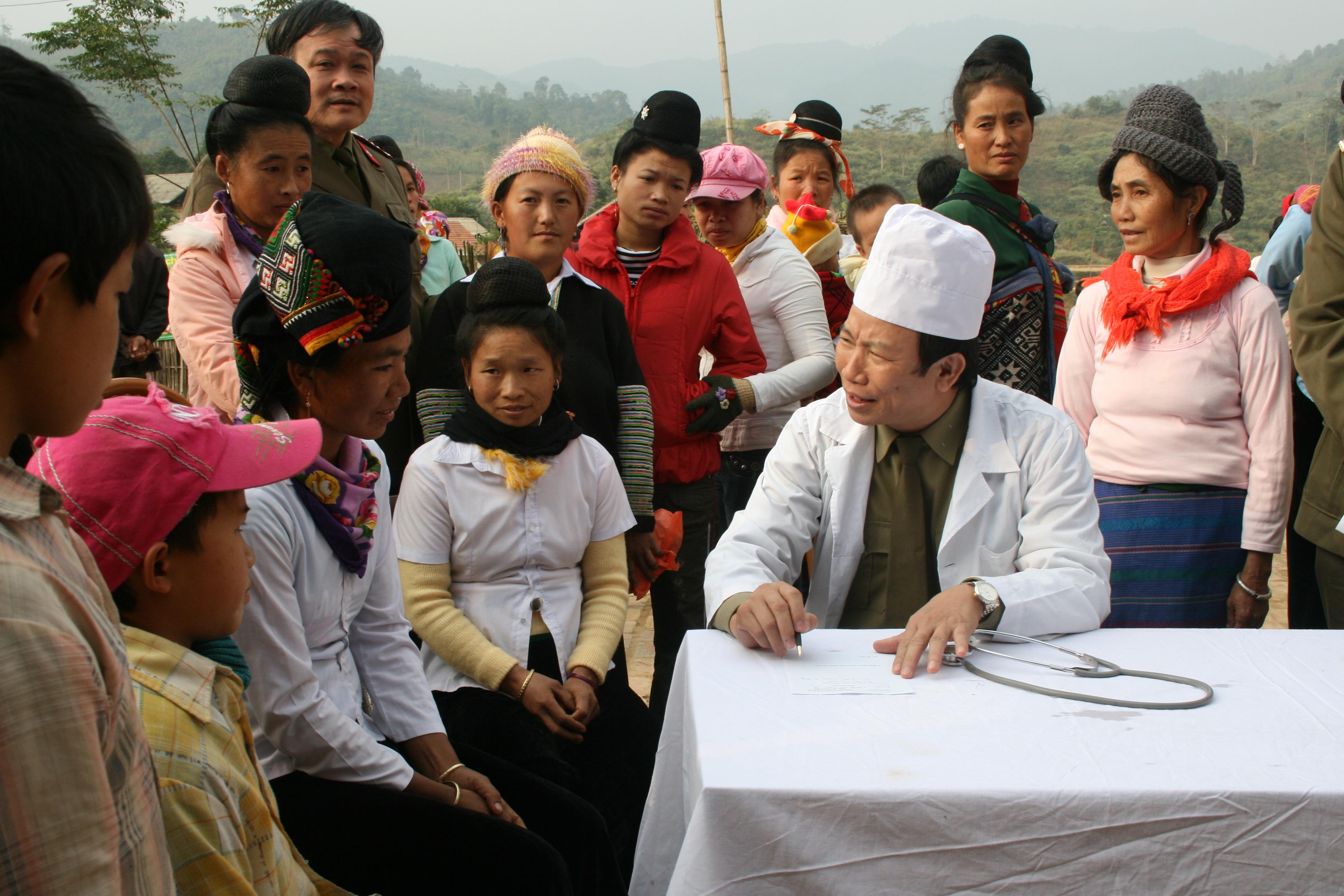 Luôn phấn đấu, trau rèn để sáng y đức, giỏi y thuật
