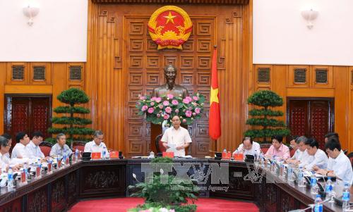 Thủ tướng Chính phủ Nguyễn Xuân Phúc: Kon Tum cần đẩy mạnh tái cơ cấu nông nghiệp và phát triển cây chủ lực
