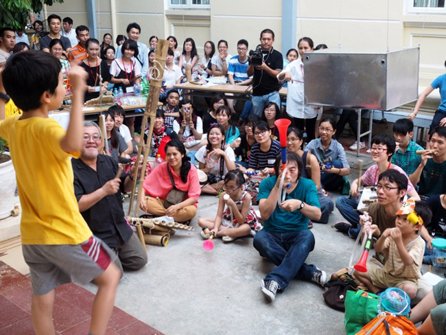 Hanoi Collective Orchestra trở lại