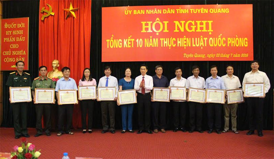 Tỉnh Tuyên Quang tổng kết 10 năm thực hiện Luật Quốc phòng
