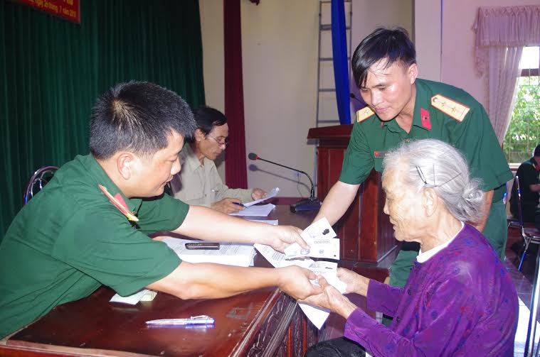 Quân khu 4: Hơn 2.500 đối tượng tham gia dân công hỏa tuyến được nhận chế độ trợ cấp