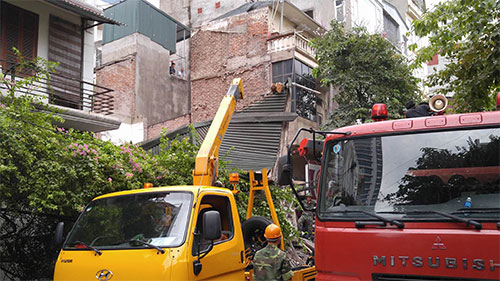 ĐỂ VƠI ĐI NỖI LO NHÀ SẬP
