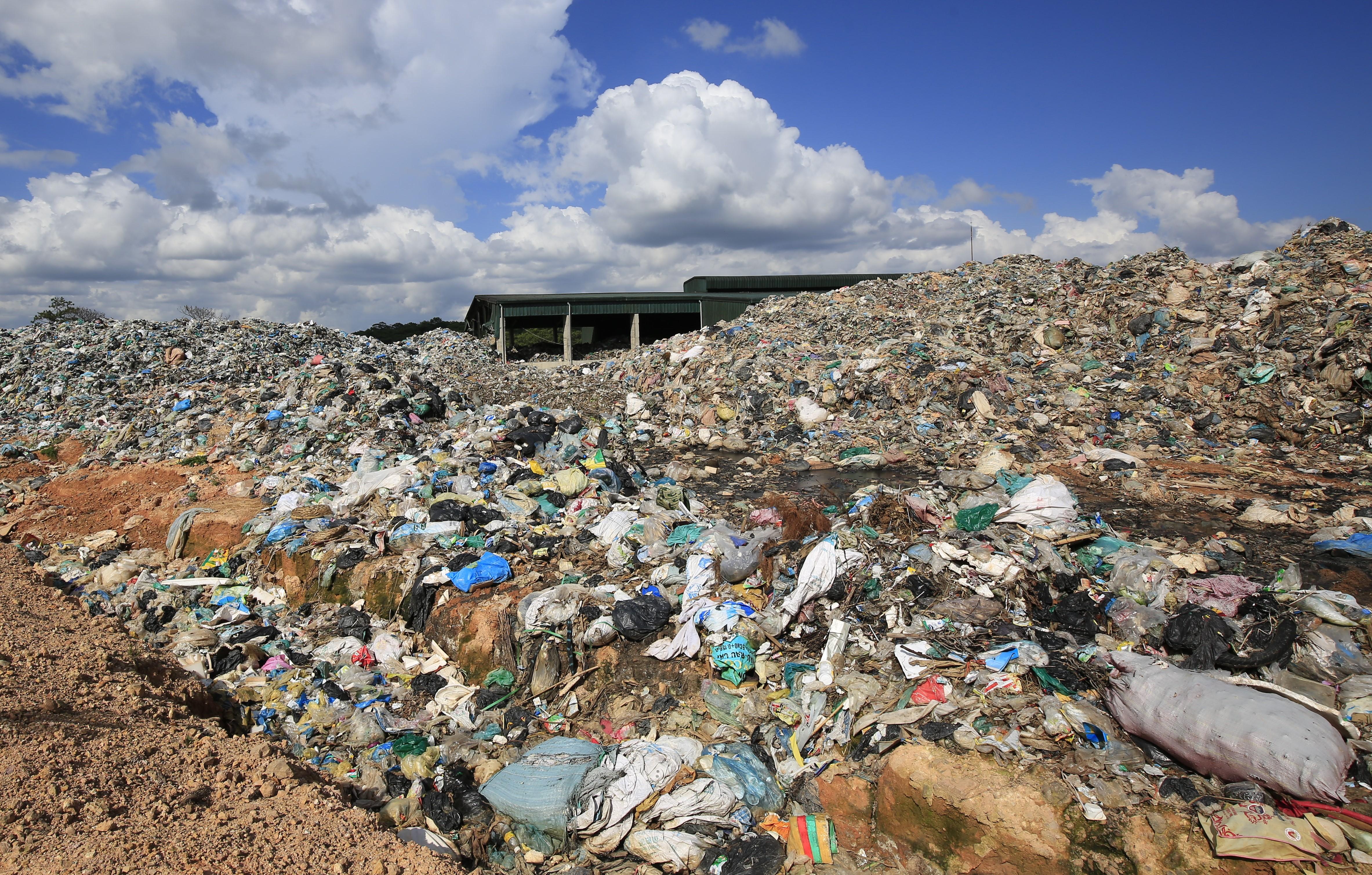 Nhiều bất cập tại Nhà máy xử lý chất thải rắn