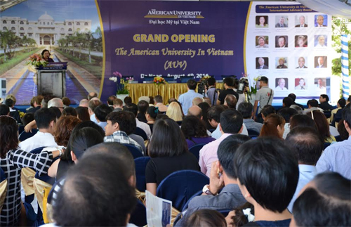 Trường Đại học Mỹ tại Việt Nam chính thức khai giảng