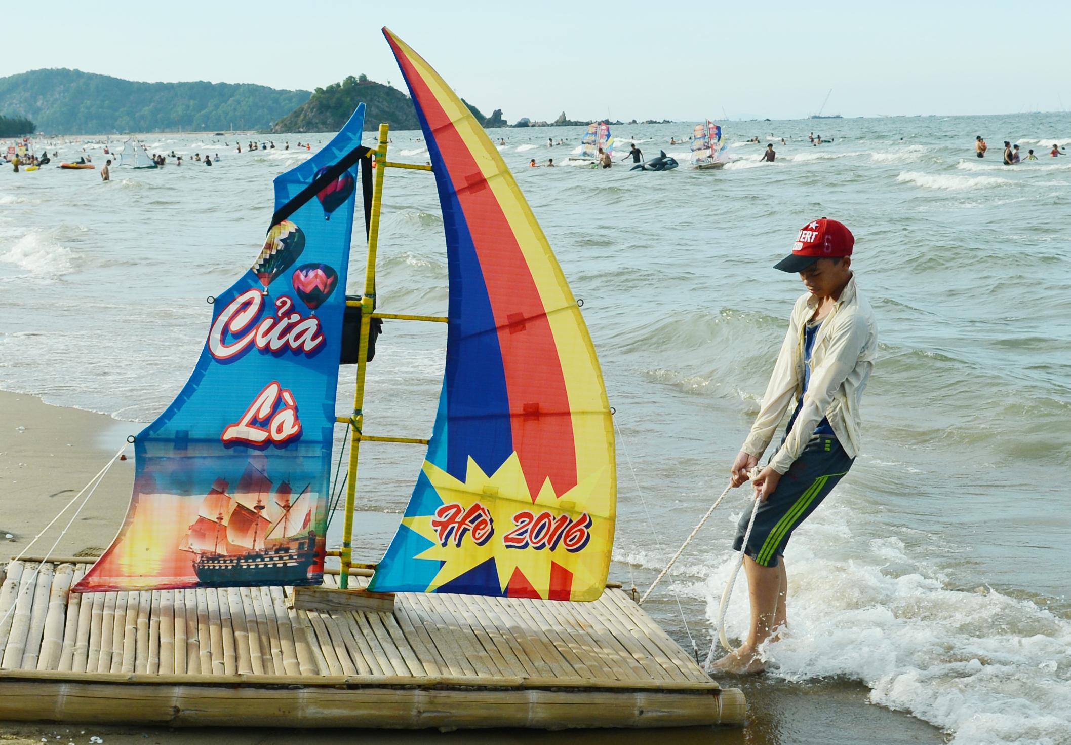 Biển Cửa Lò mời gọi du khách
