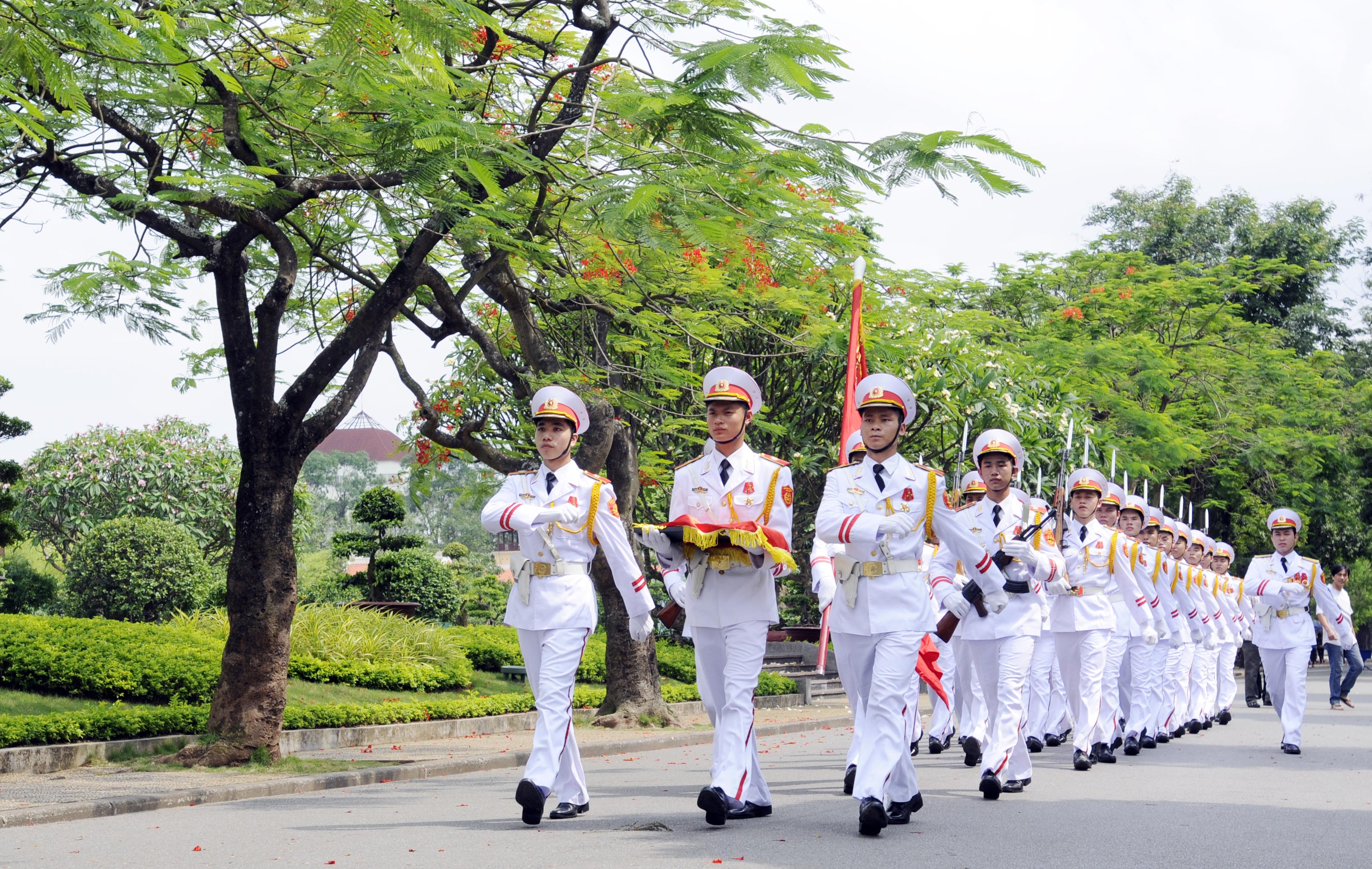 Trung hiếu vẹn toàn bên Bác