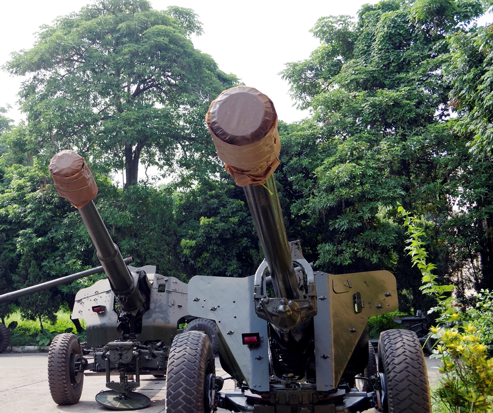 Sau khi sửa chữa xong, nhiều loại súng, pháo, hỏa tiễn như những khẩu D20 152mm và M46 này sẽ đưa ra thao trường bắn thử rồi lại hiệu chỉnh và bắn thử đến khi đạt yêu cầu rồi mới được niêm cất và đưa trở về đơn vị thực hiện nhiệm vụ.