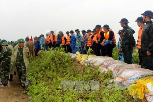 Các Phó thủ tướng chỉ đạo công tác phòng, chống bão tại Quảng Ninh và Thanh Hóa