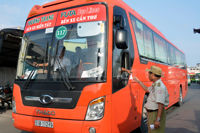 Bài 3: Làm gì để dẹp “xe dù”?