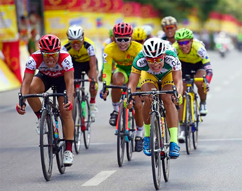 Chặng 3 Giải xe đạp quốc tế VTV-Cúp Tôn Hoa Sen 2016: Áo vàng đổi chủ