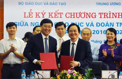 Thu hút nhân lực trẻ trình độ cao về nước làm việc