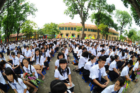 NGÀY VUI CỦA TRẺ ĐẾN TRƯỜNG