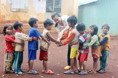 Ươm mầm xanh trên vùng đất khó
